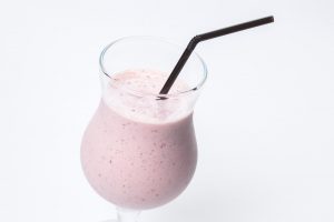 Simple Protein Smoothie with Cashews