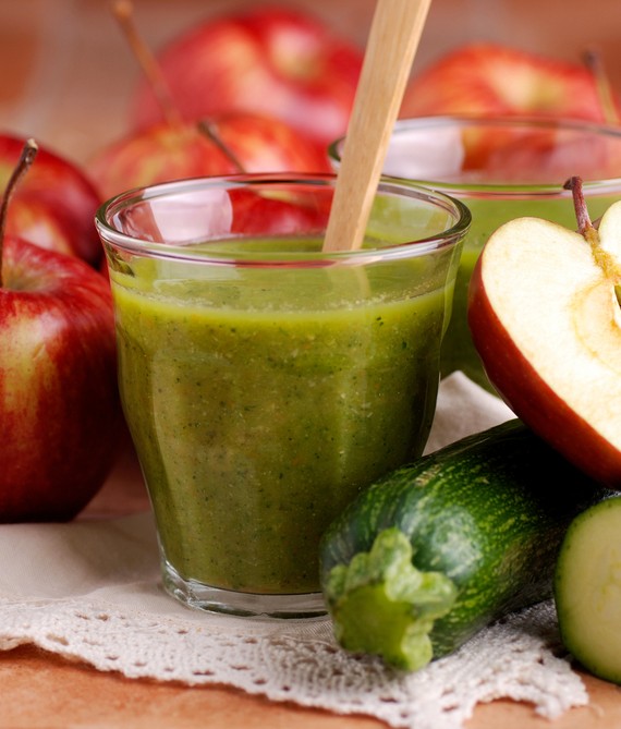 Zucchini Apple and Kiwi Smoothie