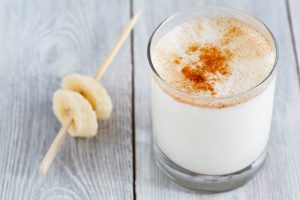 Low Fat Cinnamon Banana and Oat Smoothie Recipe